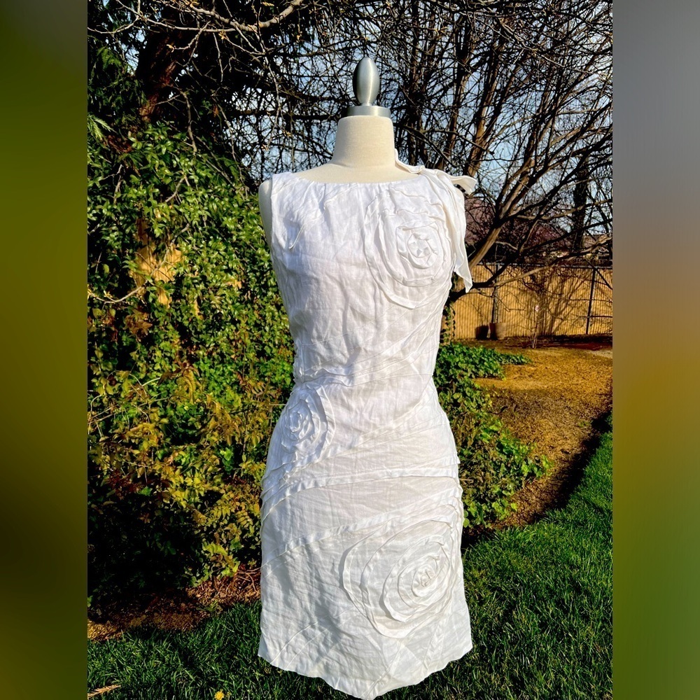 ELLEN TRACY Elegant White Floral Dress